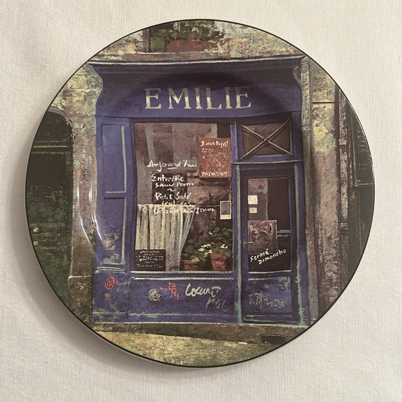 The Sakura Table. Storefronts Vintage Set of 4 Cake plates. - Picture 5 of 8